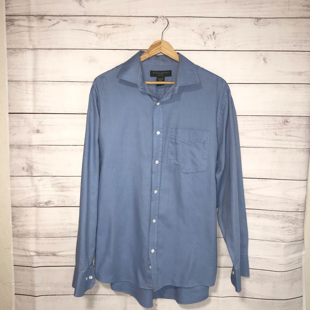 Banana Republic Women’s long sleeve shirt